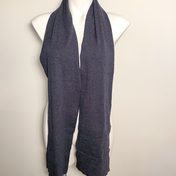 Eddie Bauer Accessories - Eddie Bauer Blue Scarf